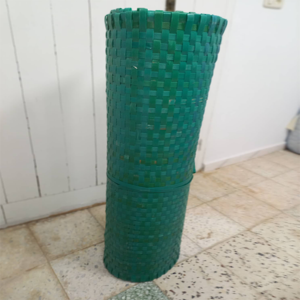 HASSIRA à la base du ruban plastiques verts MARQUE IMEN